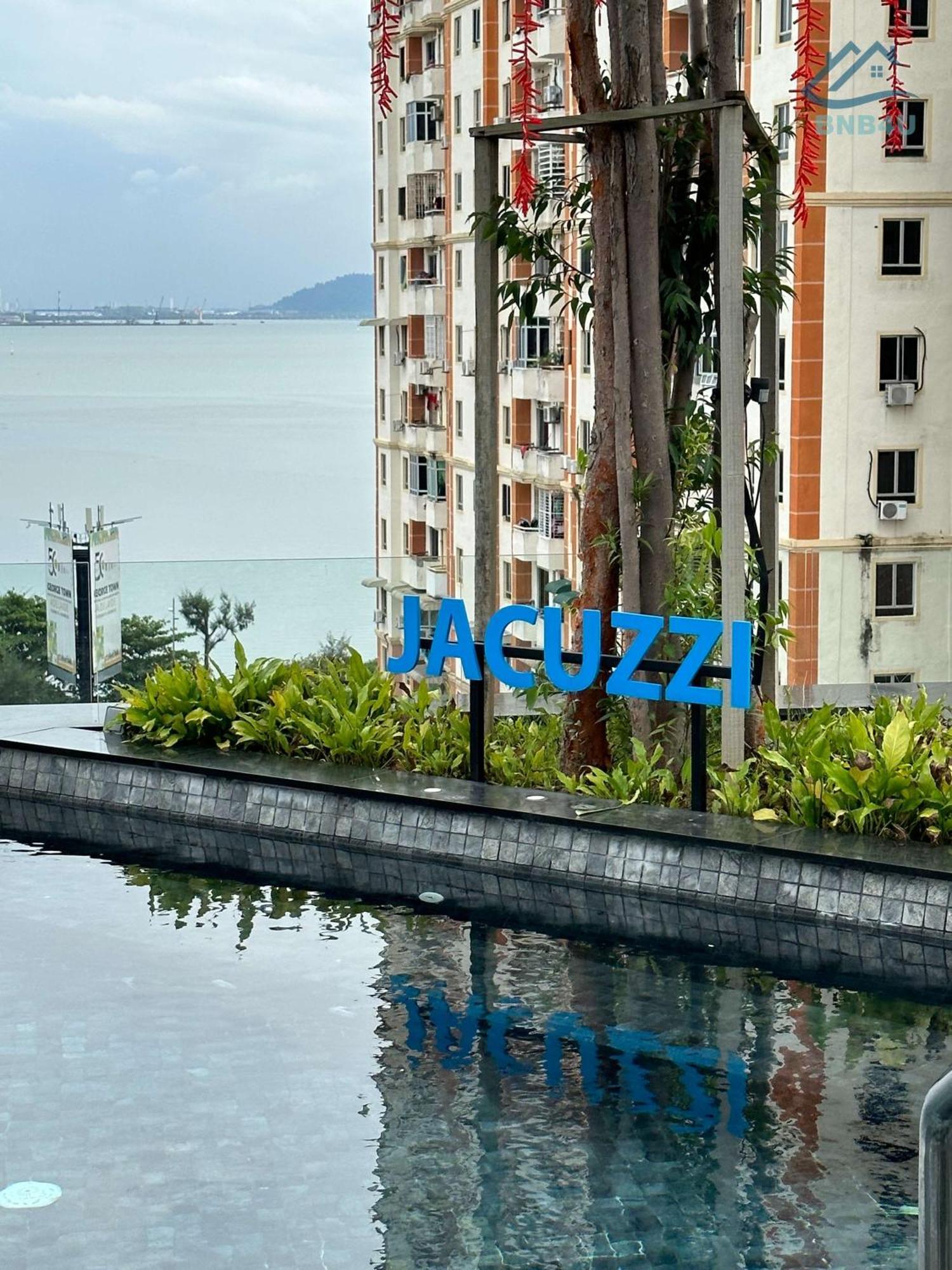 Urban Suites @ George Town Penang By Bnb4U Екстер'єр фото